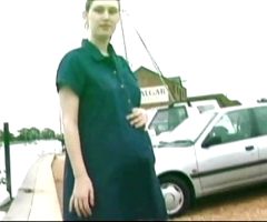 British Extreme – Pregnant Pissing