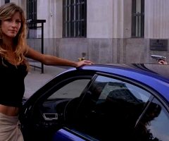 Gisele Bündchen “frisks” Jennifer Esposito In ‘Taxi’