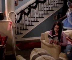 Julie Bowen In Bo Peep Costume On Modern Family Season 4 Episode 5