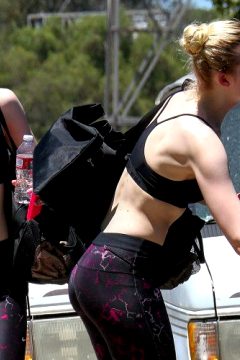 Elle Fanning In Tight Workout Clothes